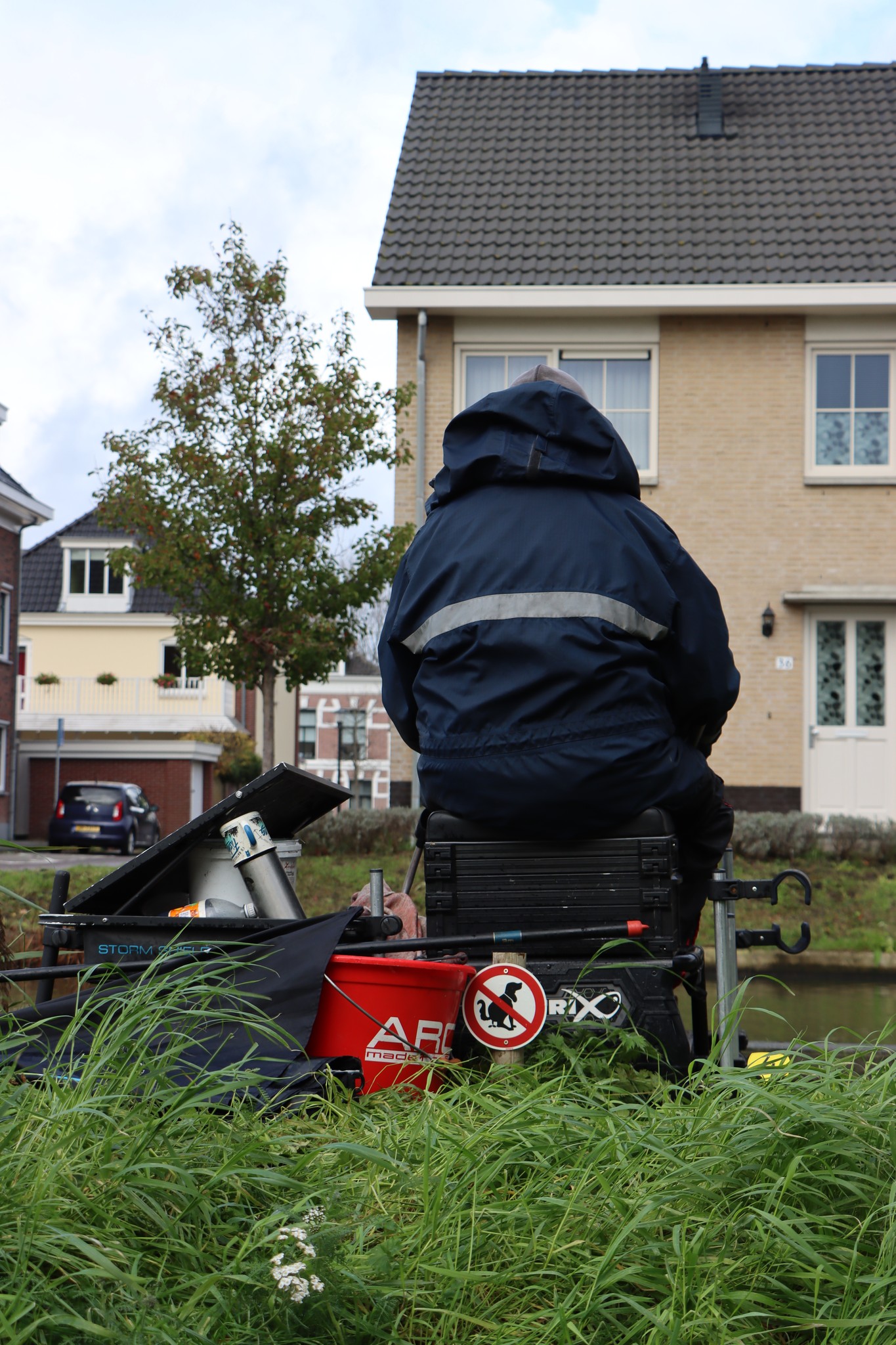 Kan een afbeelding zijn van 1 persoon, fiets en tekst